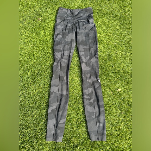 Fast and Free High-Rise Thermal Tight 28” - Picture 1 of 2